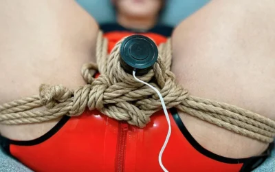 Unable to Pull It Out, It Remains Inserted and the Cum Is Unbearable